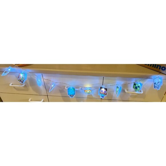 MINECRAFT 10 Battery operated String Lights - Working. Like new. - Picture 2 of 11